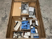 Partij installatiemateriaal - afbeelding 1 van  5