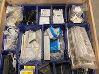 Partij installatiemateriaal - afbeelding 2 van  6