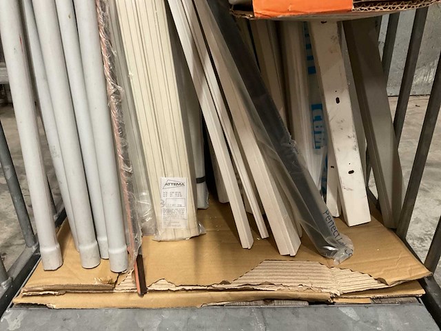 Partij installatiemateriaal - afbeelding 2 van  2