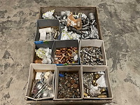 Partij installatiemateriaal - afbeelding 1 van  6
