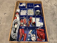 Partij installatiemateriaal - afbeelding 1 van  3