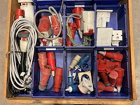 Partij installatiemateriaal - afbeelding 2 van  3
