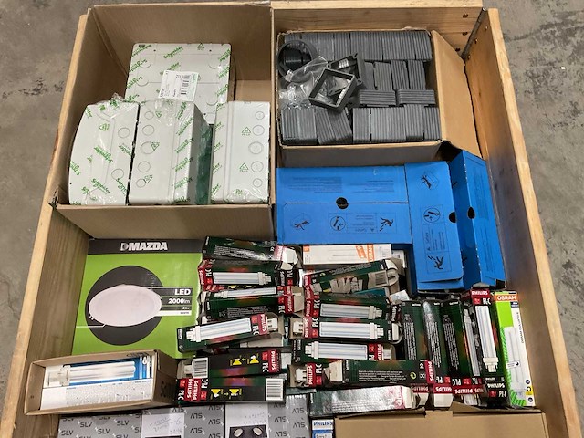 Partij installatiemateriaal - afbeelding 2 van  3