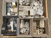 Partij installatiemateriaal - afbeelding 2 van  3