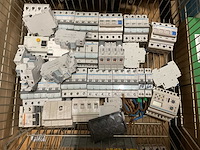 Partij installatiemateriaal - afbeelding 8 van  10