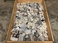 Partij installatiemateriaal - afbeelding 1 van  1