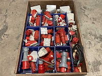 Partij installatiemateriaal - afbeelding 1 van  3