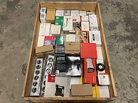 Partij installatiemateriaal - afbeelding 1 van  10