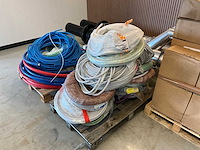 Partij installatiemateriaal - afbeelding 2 van  10