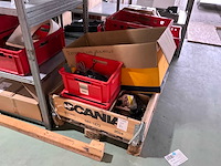 Partij installatiemateriaal - afbeelding 25 van  39
