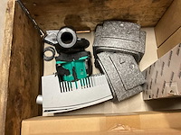 Partij installatiemateriaal - afbeelding 2 van  12