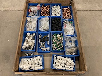 Partij installatiemateriaal - afbeelding 1 van  3