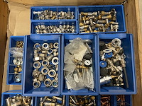 Partij installatiemateriaal - afbeelding 3 van  3