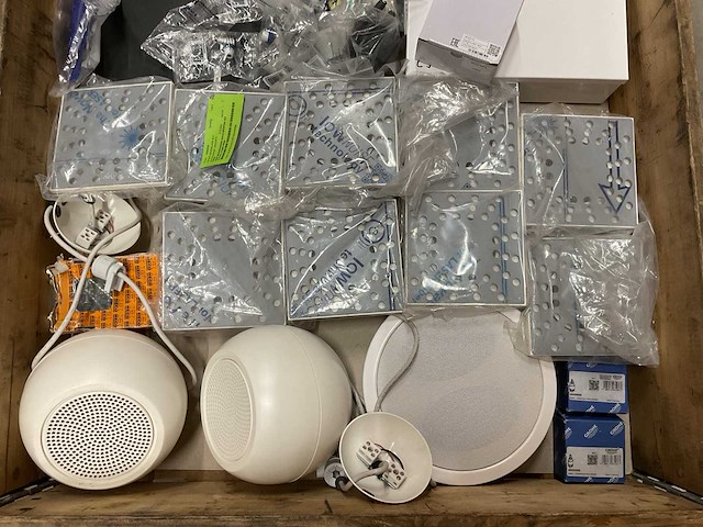 Partij installatiemateriaal - afbeelding 2 van  9