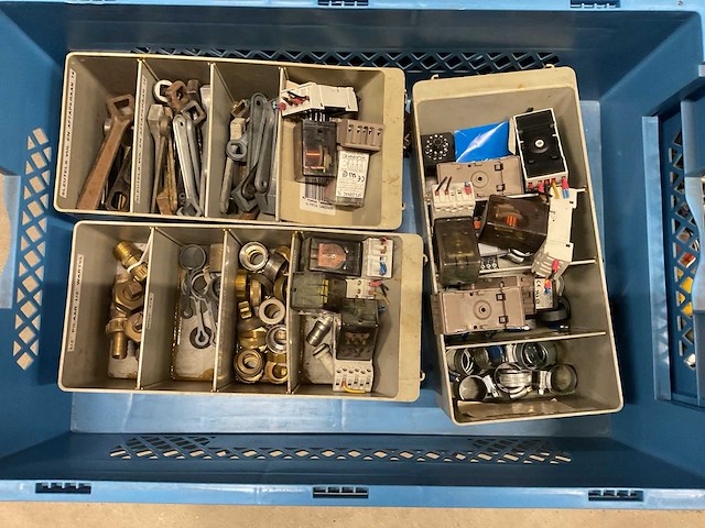 Partij installatiemateriaal - afbeelding 6 van  7