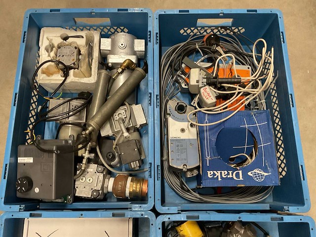 Partij installatiemateriaal - afbeelding 3 van  7
