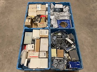Partij installatiemateriaal - afbeelding 1 van  7