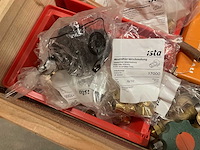 Partij installatiemateriaal - afbeelding 2 van  11
