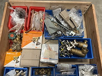 Partij installatiemateriaal - afbeelding 5 van  11
