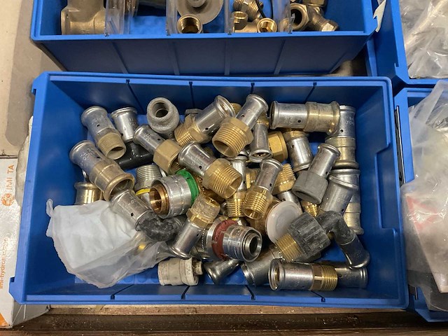 Partij installatiemateriaal - afbeelding 6 van  11