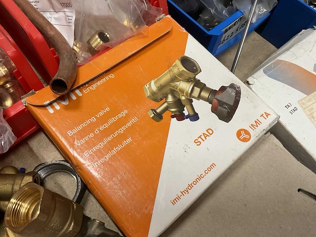 Partij installatiemateriaal - afbeelding 10 van  11