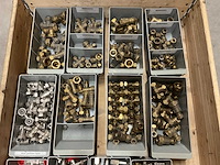 Partij installatiemateriaal - afbeelding 3 van  3