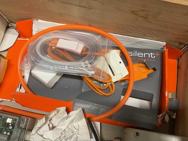 Partij installatiemateriaal - afbeelding 6 van  10