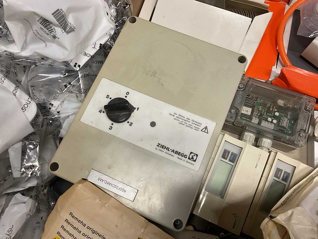 Partij installatiemateriaal - afbeelding 7 van  10