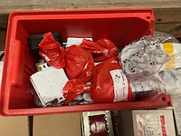 Partij installatiemateriaal - afbeelding 6 van  9