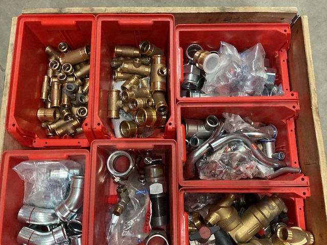 Partij installatiemateriaal - afbeelding 8 van  14