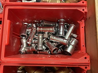 Partij installatiemateriaal - afbeelding 12 van  14