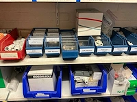 Partij installatiemateriaal - afbeelding 25 van  62