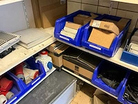 Partij installatiemateriaal - afbeelding 30 van  62