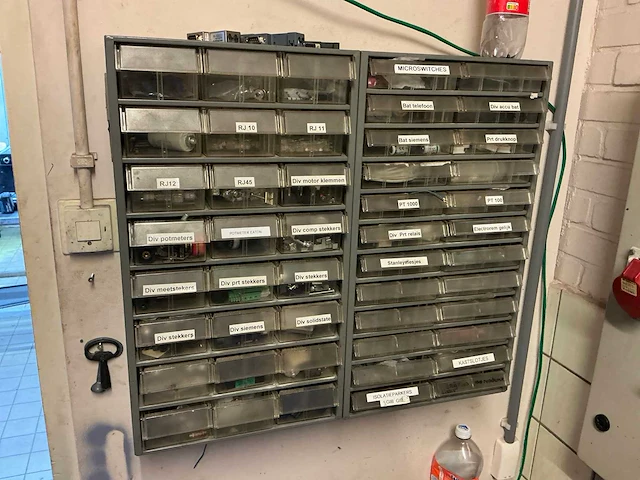 Partij installatiemateriaal - afbeelding 23 van  62