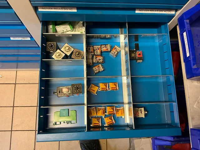 Partij installatiemateriaal - afbeelding 36 van  62