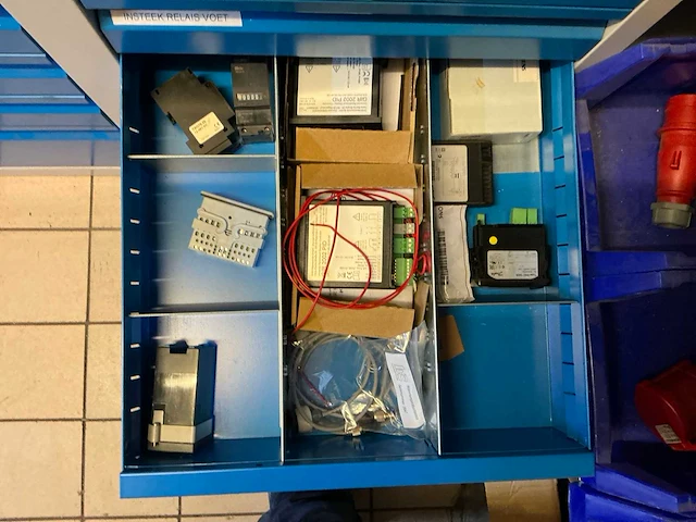 Partij installatiemateriaal - afbeelding 37 van  62