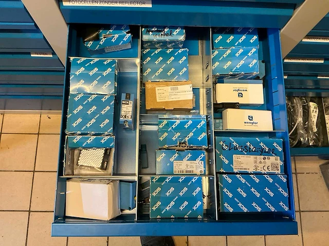 Partij installatiemateriaal - afbeelding 41 van  62