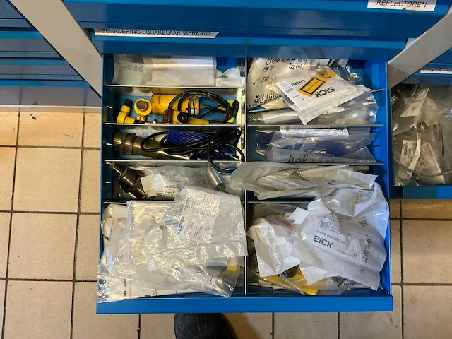 Partij installatiemateriaal - afbeelding 44 van  62