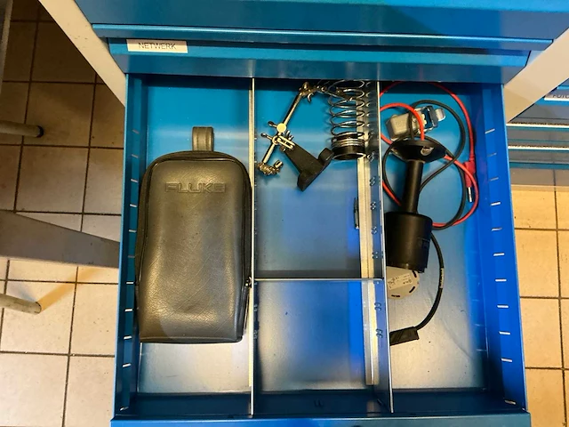 Partij installatiemateriaal - afbeelding 50 van  62