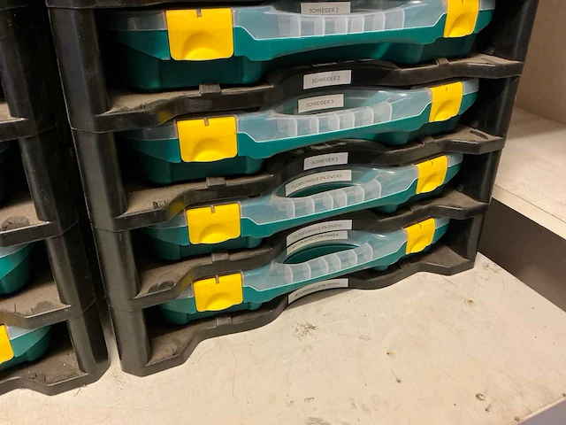 Partij installatiemateriaal - afbeelding 59 van  62