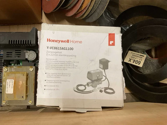 Partij installatiemateriaal - afbeelding 9 van  10