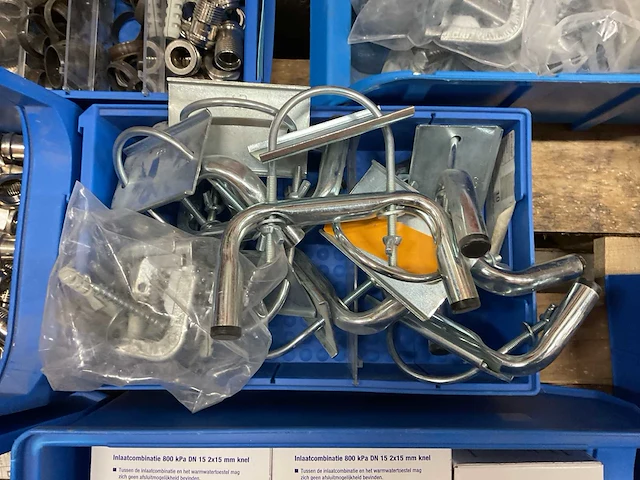 Partij installatiemateriaal - afbeelding 7 van  10