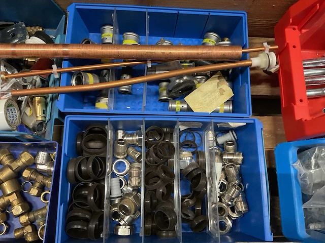 Partij installatiemateriaal - afbeelding 9 van  10