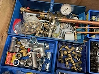 Partij installatiemateriaal - afbeelding 10 van  10
