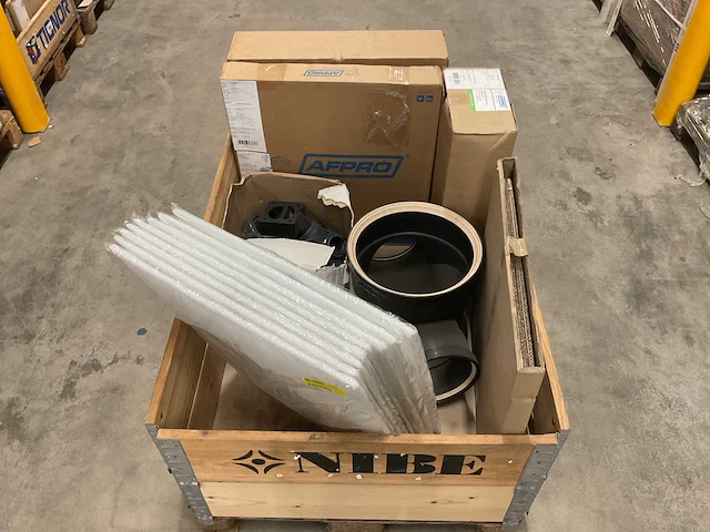 Partij installatiemateriaal - afbeelding 1 van  7