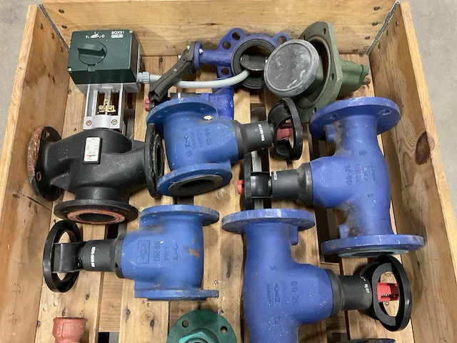Partij installatiemateriaal - afbeelding 3 van  3