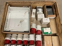 Partij installatiemateriaal - afbeelding 3 van  6