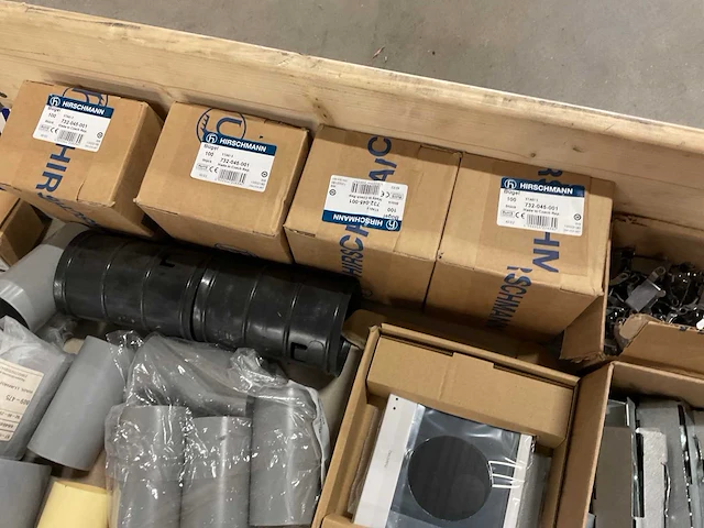 Partij installatiemateriaal - afbeelding 6 van  7