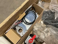 Partij installatiemateriaal - afbeelding 4 van  9