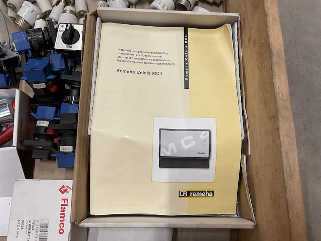 Partij installatiemateriaal - afbeelding 7 van  9